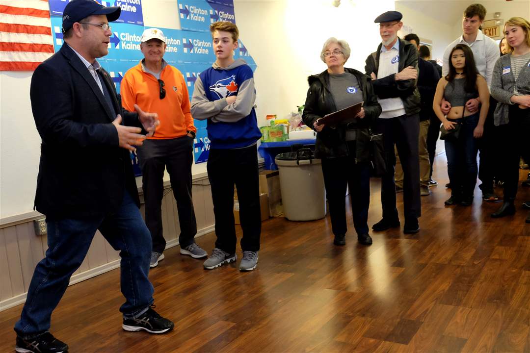 Clinton-supporters-10-31