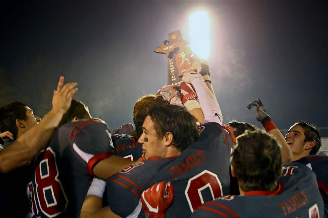 Bedford-celebrates-11-4