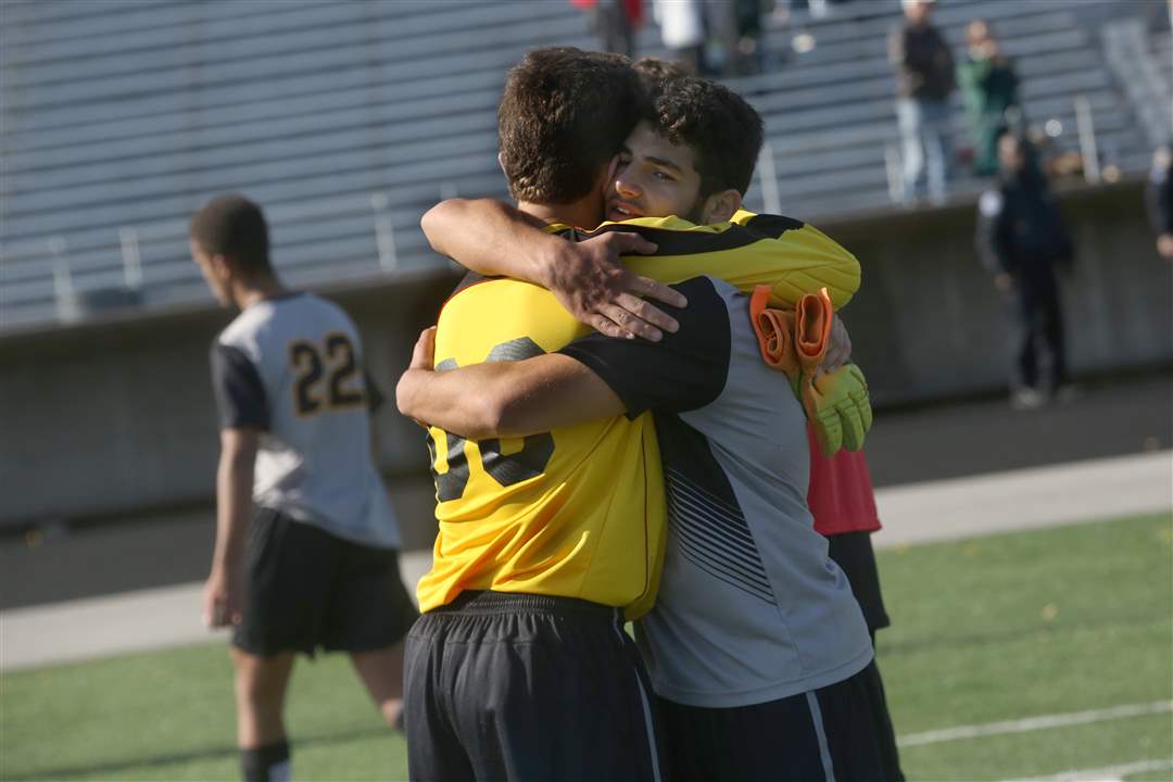 nviewsoccer06p-bules-hug