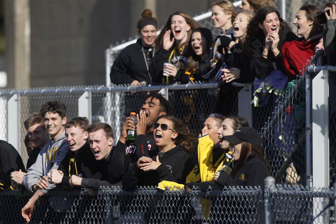 nviewsoccer06p-students