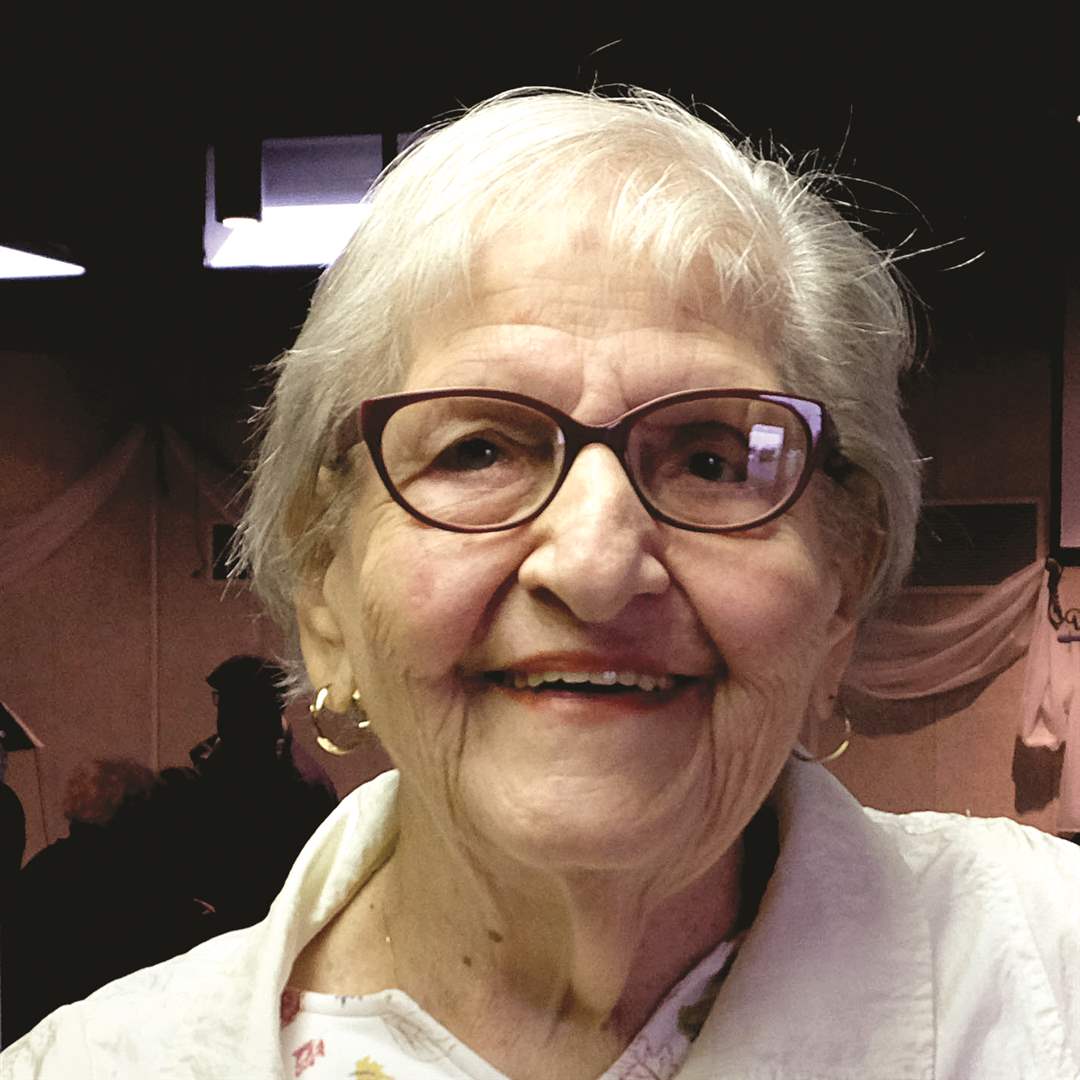 MAG-womanprez13pScott-1