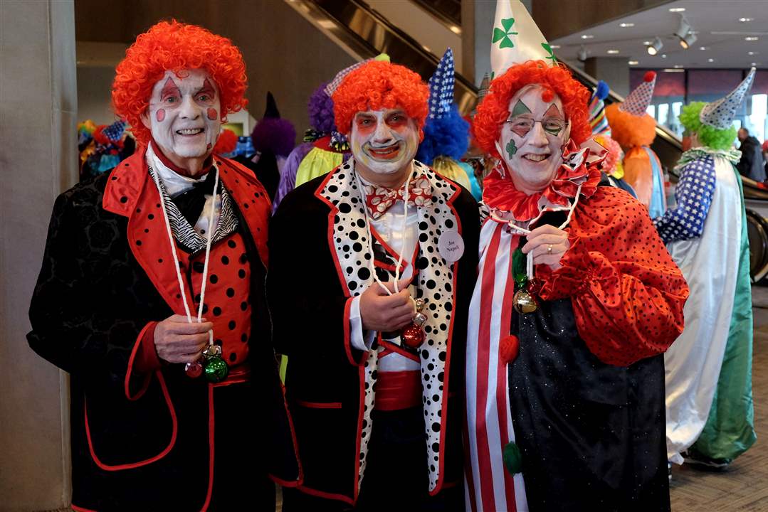 Distinguished-Clowns-11-12