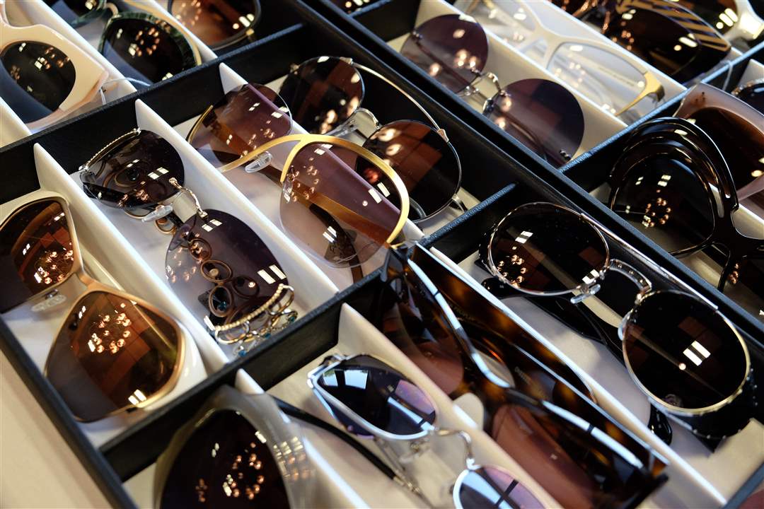 SOC-razzle05pglasses