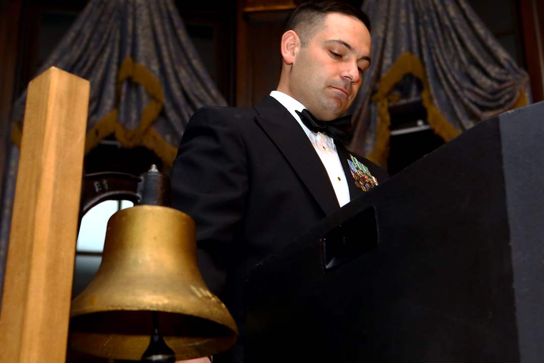 SOC-armedservices12p-pow-mia-ceremony