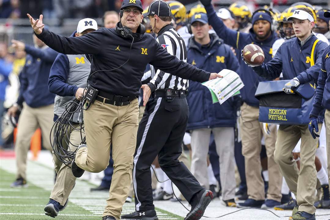 Harbaugh-reacts-11-26