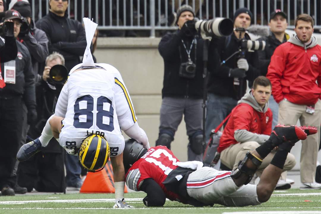 Michigan-tight-end-11-26