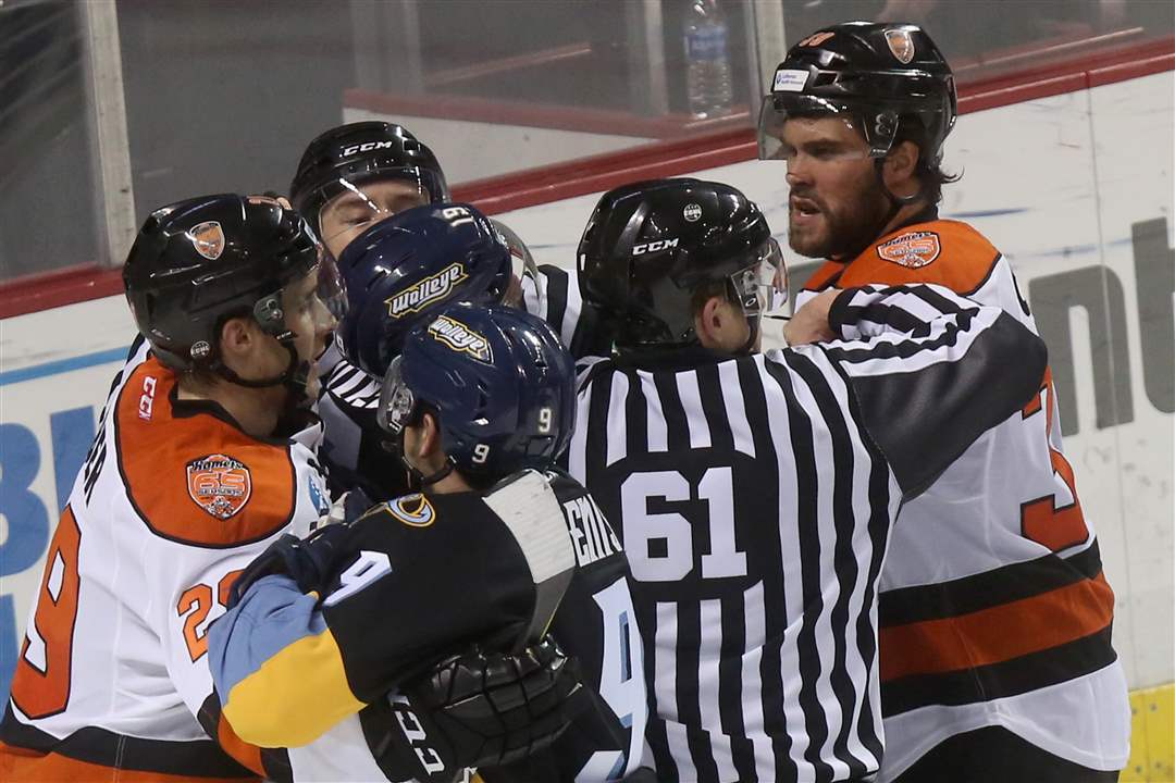 IN PICTURES Walleye 7, Fort Wayne 1 The Blade