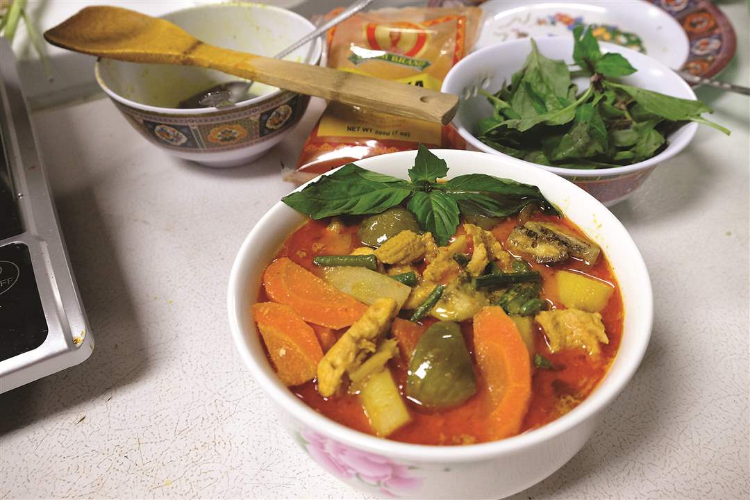 MAG-ETHNIC20pcurry