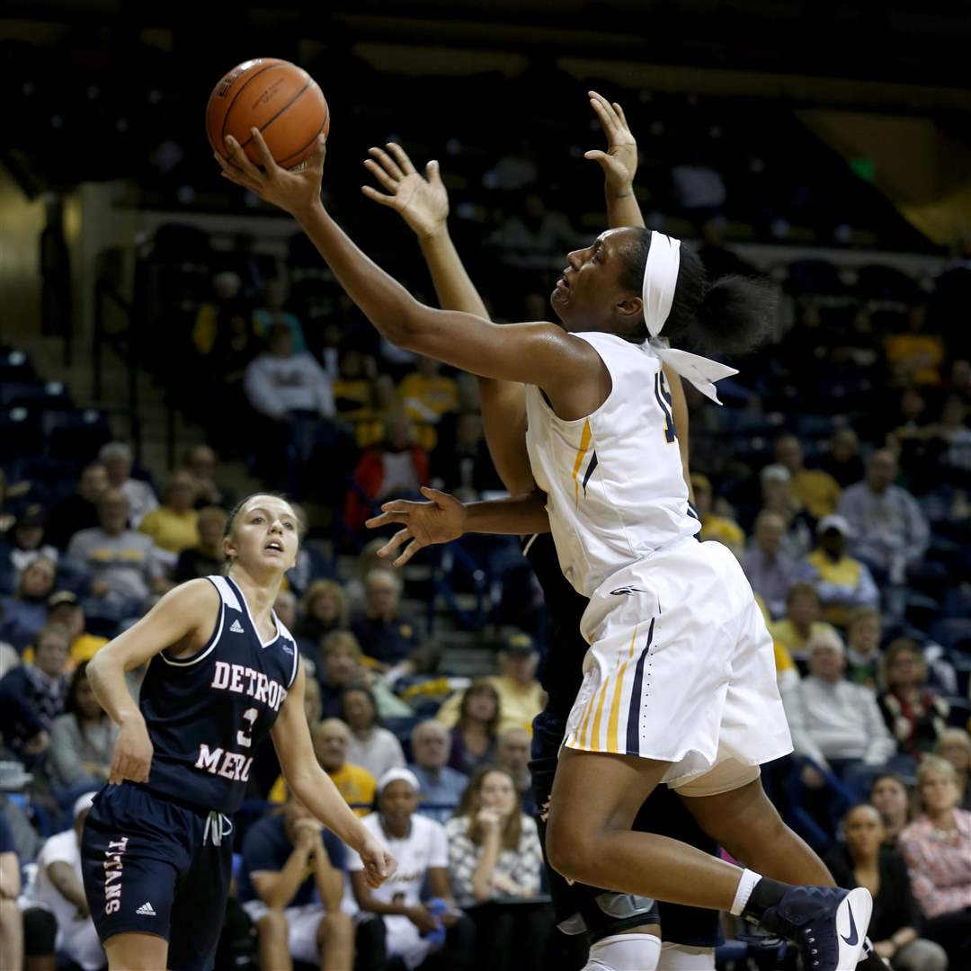 IN PICTURES UT women 72, Detroit Mercy 66 The Blade