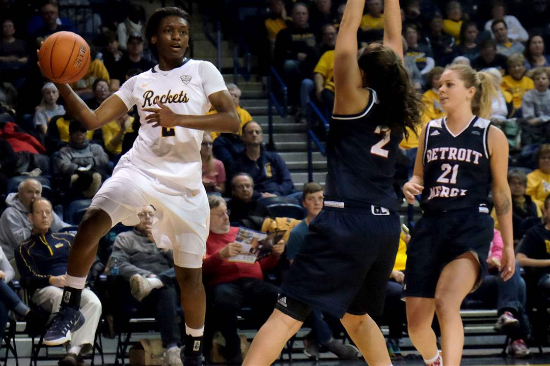 IN PICTURES UT women 72, Detroit Mercy 66 The Blade