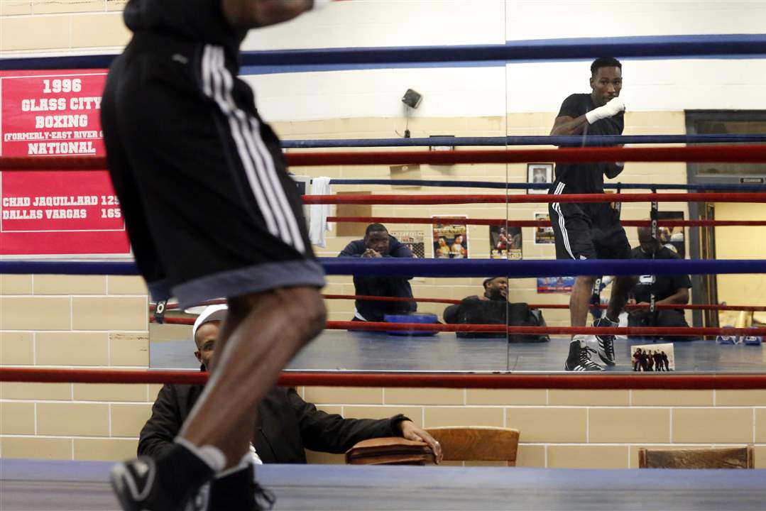 Robert-Easter-Jr-12-27