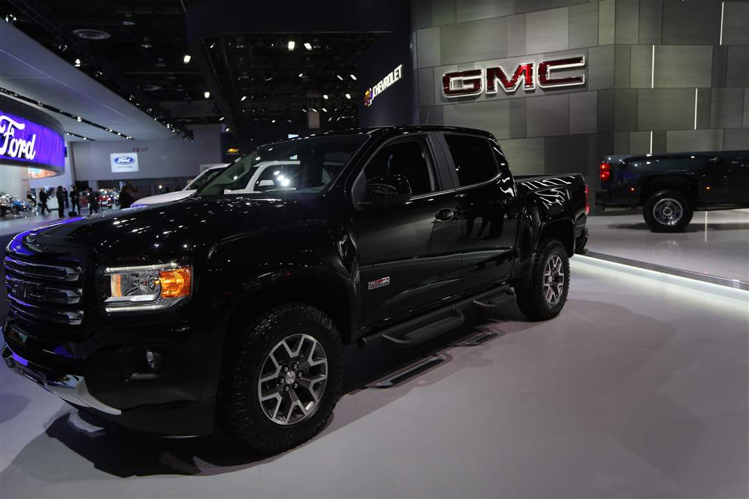 BIZ-autoshow10Canyon