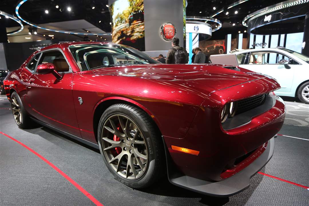 BIZ-autoshow10Hellcat