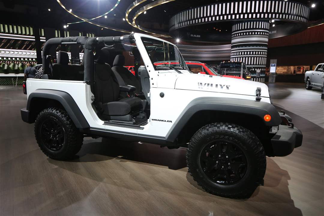 BIZ-autoshow10Willys