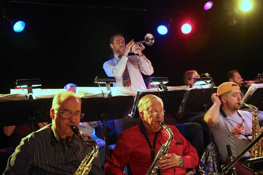 SOC-swingmania03p-Former-Toledoan-Greg-Harrington