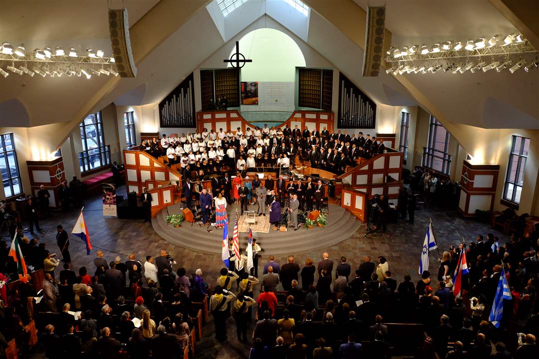 CTY-commemoration17pFlags