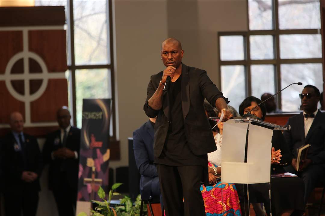 CTY-commemoration17pGibson