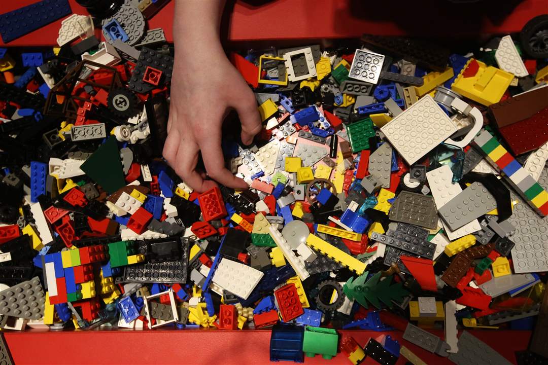 Lego-pieces-1-21