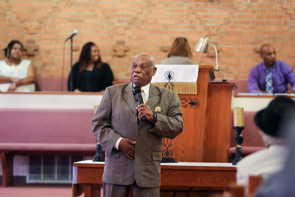 CTY-RevRose15p-during-service