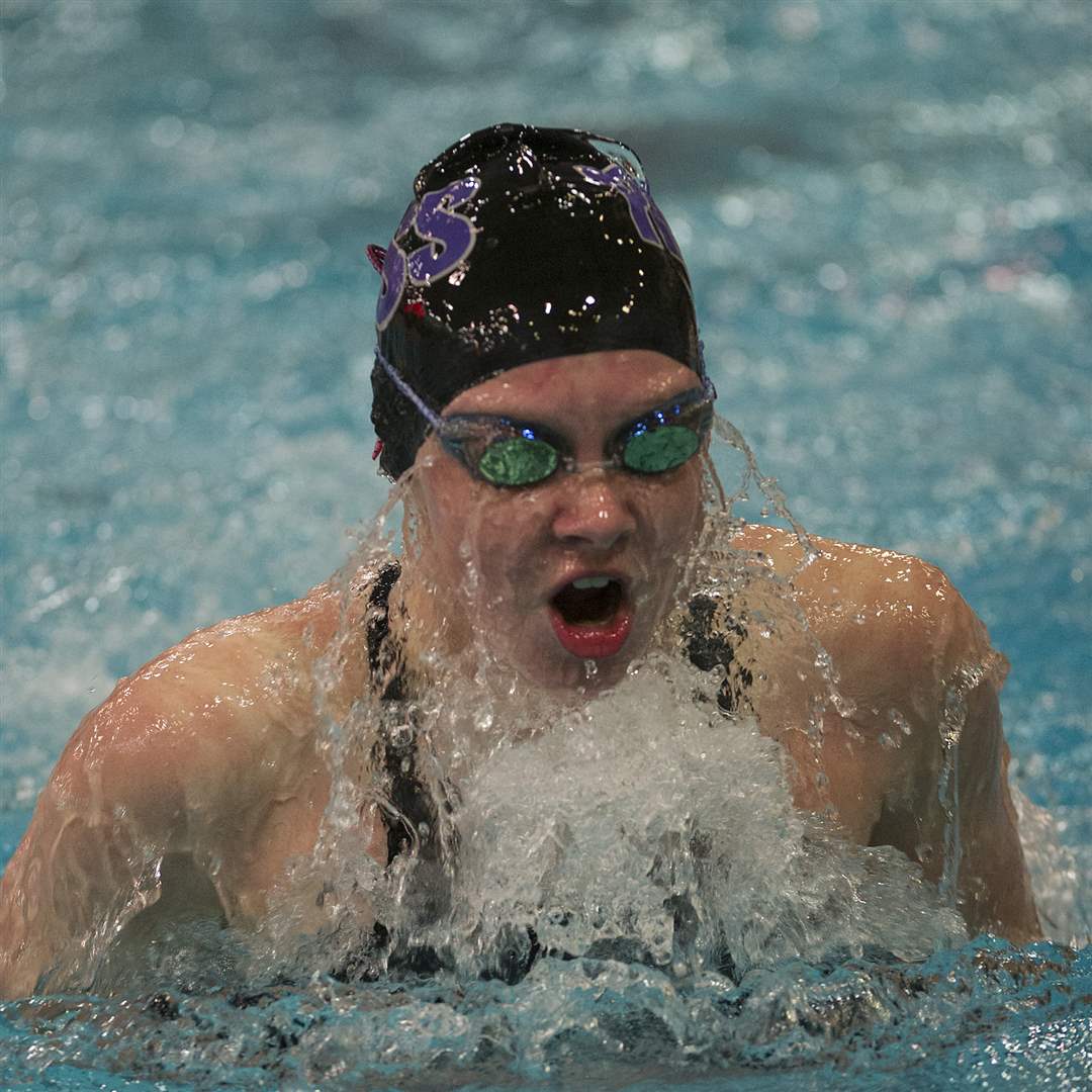 Div-I-State-SwimmingAlexis