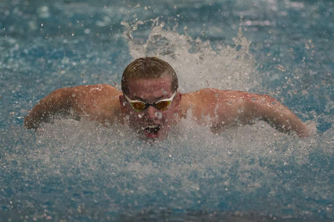 Div-I-State-SwimmingGrindberg