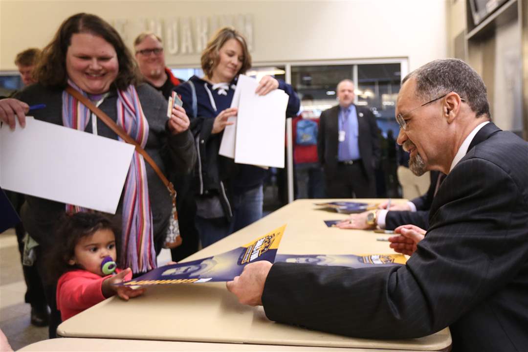 SPT-WalleyeHOF26p-dirk