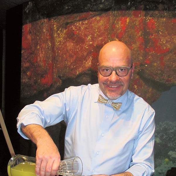 ZOO-Bartender1-jpg-Jim-Moore