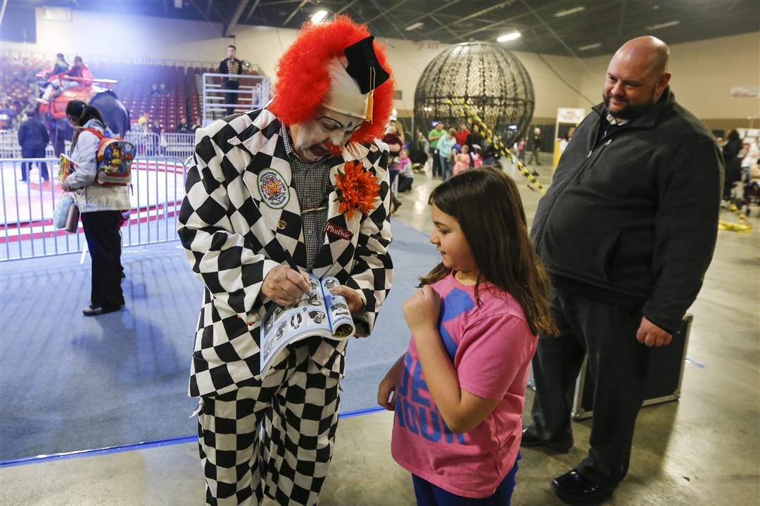 Zenobia Shrine Circus The Blade