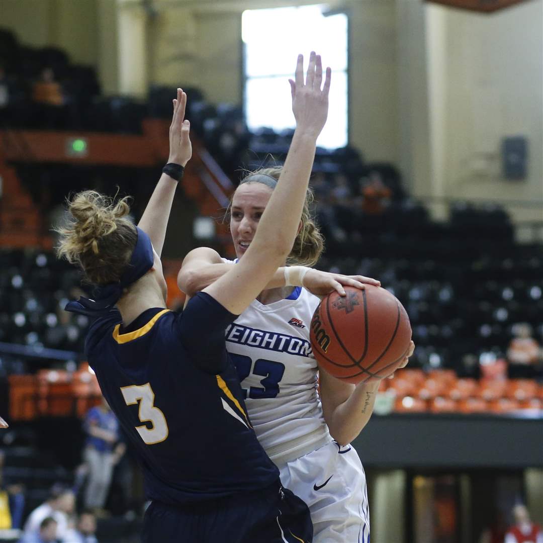 NCAA-Toledo-Creighton-Basketball-Mariella-Santucci-VS-Marissa-Janning