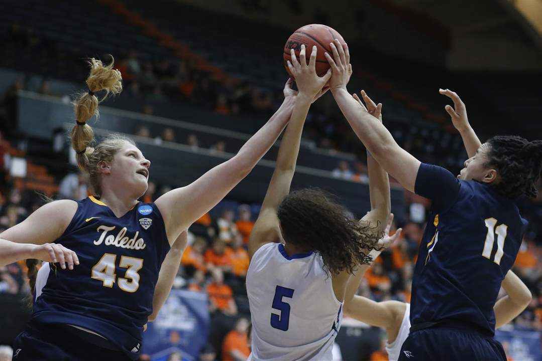 NCAA-Toledo-Creighton-Basketball-Sophie-Reecher-and-Jay-Ann-Bravo-Harriott