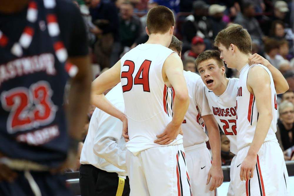 WauseonBBK17p-bzovi-talks-to-team