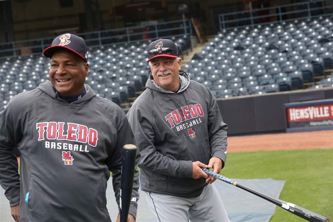 SPT-hensbat04p-Cabrera-and-rojas