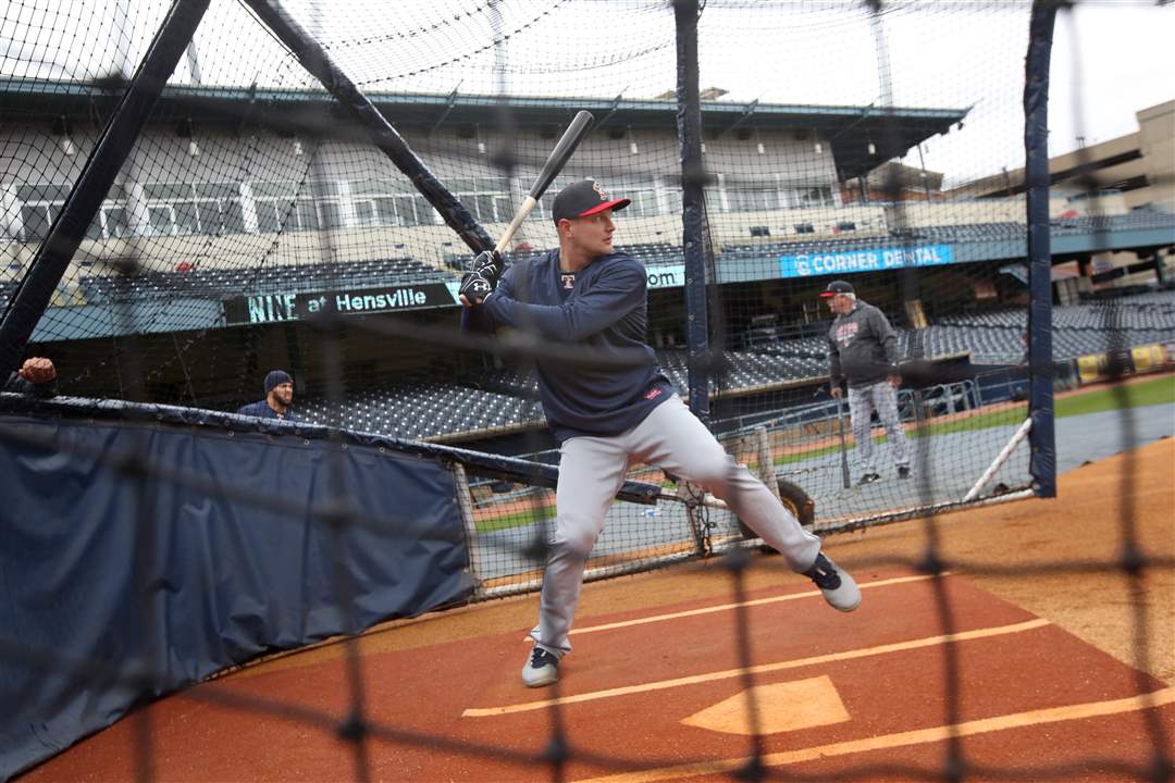 SPT-hensbat04p-HICKS-AT-BAT