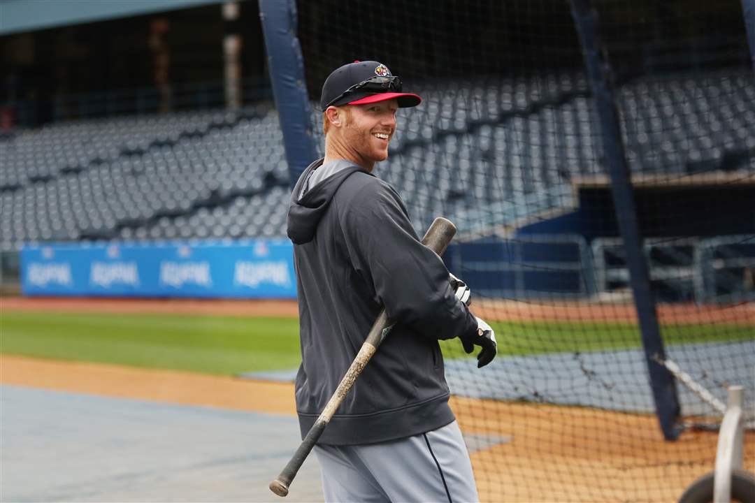 SPT-hensbat04p-Matt-Murton