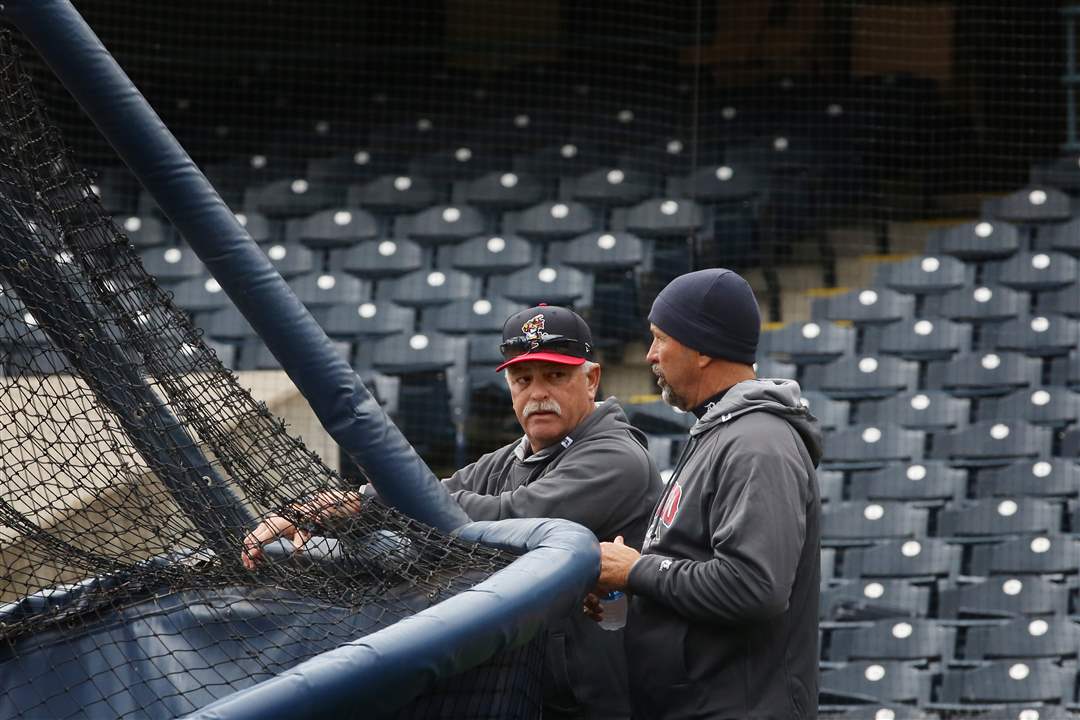 SPT-hensbat04p-rohas-and-harper