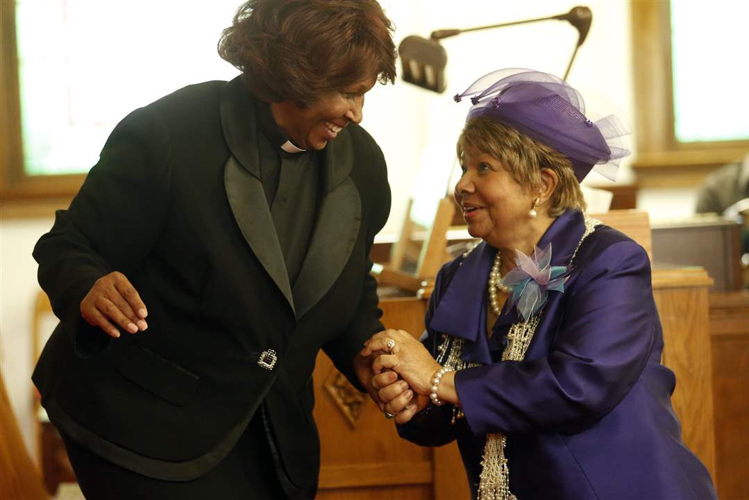 CTY-HANDS10pHarrison