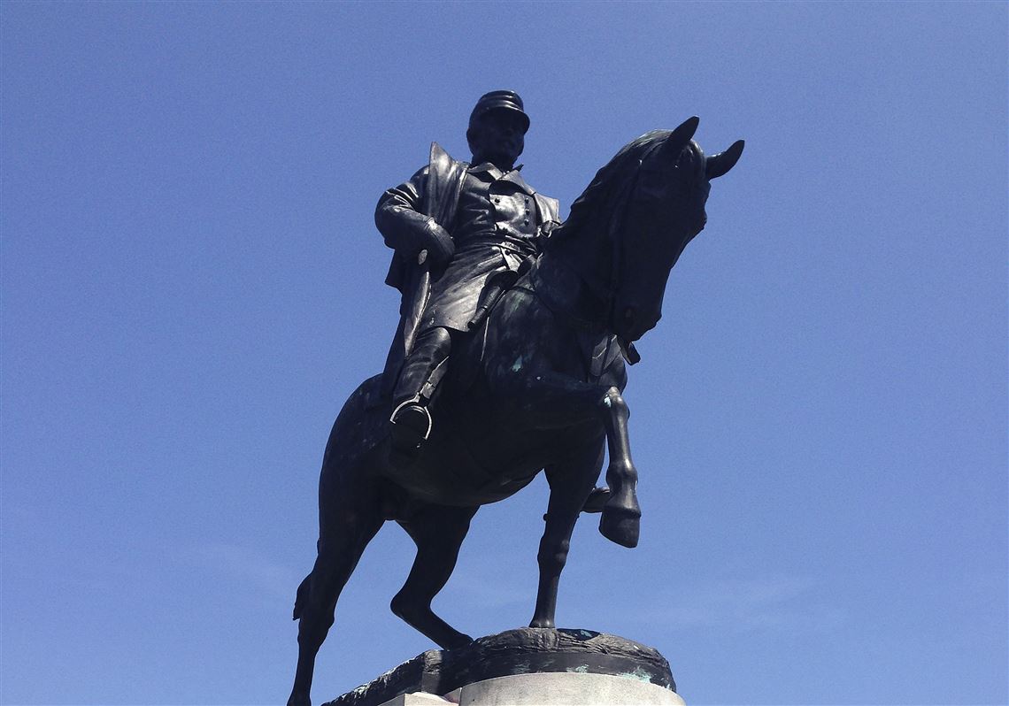 A statue of Confederate Gen. P.G.T. Beauregard at the entrance to New Orleans City Park in New Orleans. A judge has ruled that the city can remove it from the park.