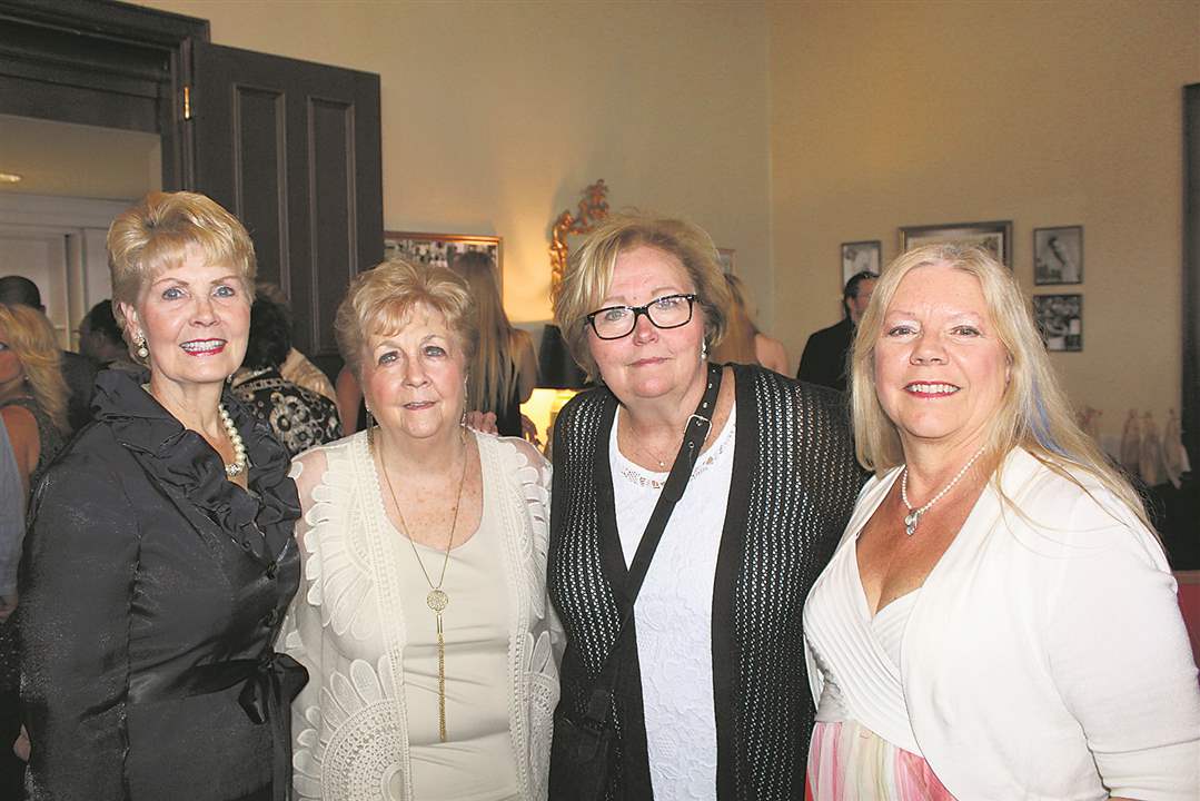 SHAKEN-Chairs-jpg-Barbara-Baumgartner-Patricia-Hilfinger-Sue-Brue-and-Dianne-Tankoos