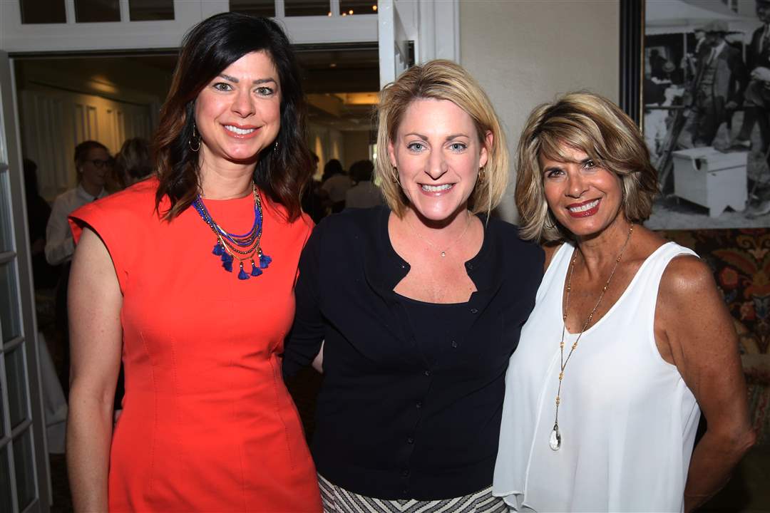 soc-boysgirls18p-Carrie-Ansberg-Carla-Nowak-and-Nancy-Nowak