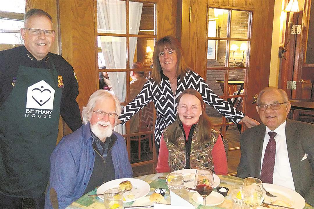 On the Town Celebrity Wait Night The Blade