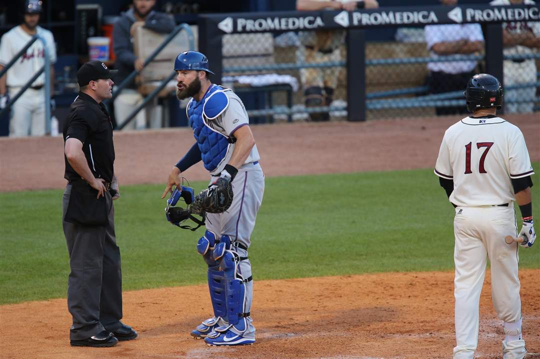 SPT-hens19pNavarro-1