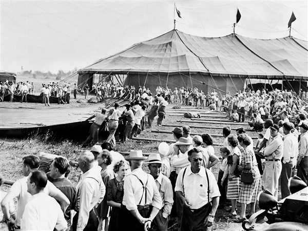 Circus in town: Ringling Brothers, Barnum & Bailey visit Toledo in 1937