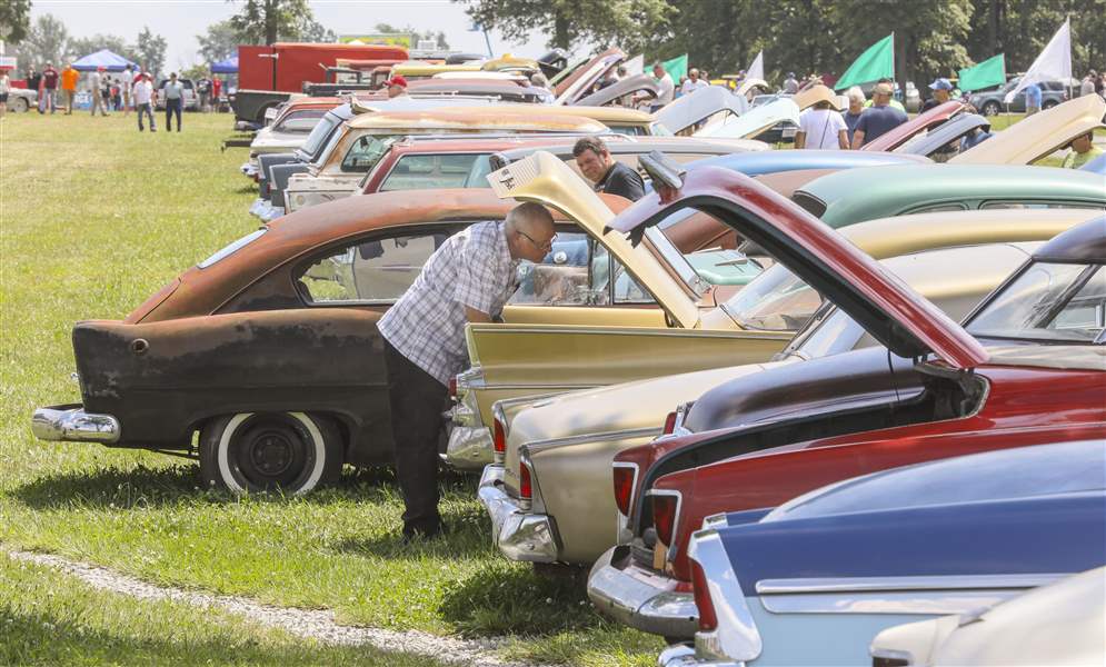 Norwalk vintage car auction brings in 2 million The Blade