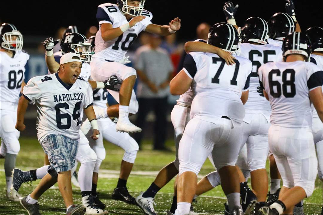 IN PICTURES Napoleon 21, Defiance 7 The Blade