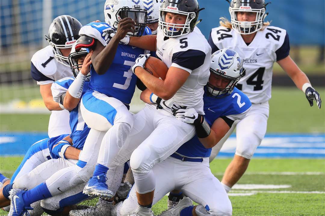 SPT-Napoleonfootball25p-7