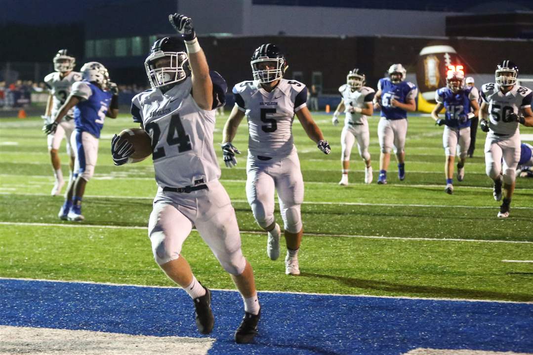 IN PICTURES Napoleon 21, Defiance 7 The Blade