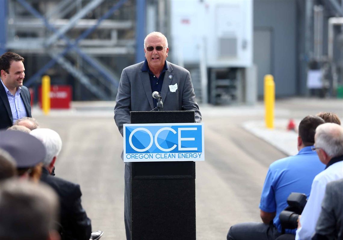 Ohio Senator Cliff Hite speaks during the opening of Oregon Clean Energy Center in Oregon on August 21, 2017.