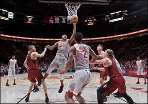 Ohio State forward Kaleb Wesson, center, shoots against Stanford during the first half of a game in the Phil Knight Invitational tournament in Portland, Ore.