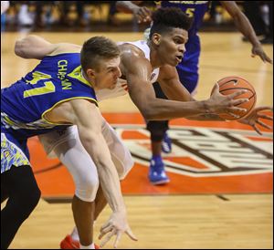 Bowling Green State University's Demajeo Wiggins posted a double-double in last season's win over Norfolk State. The Falcons are at Norfolk State Saturday.