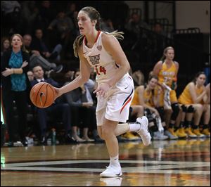 Bowling Green's Carly Santoro, shown in a game against Valparaiso earlier this season, scored 15 fourth-quarter points in the Falcons win at Akron Saturday.
